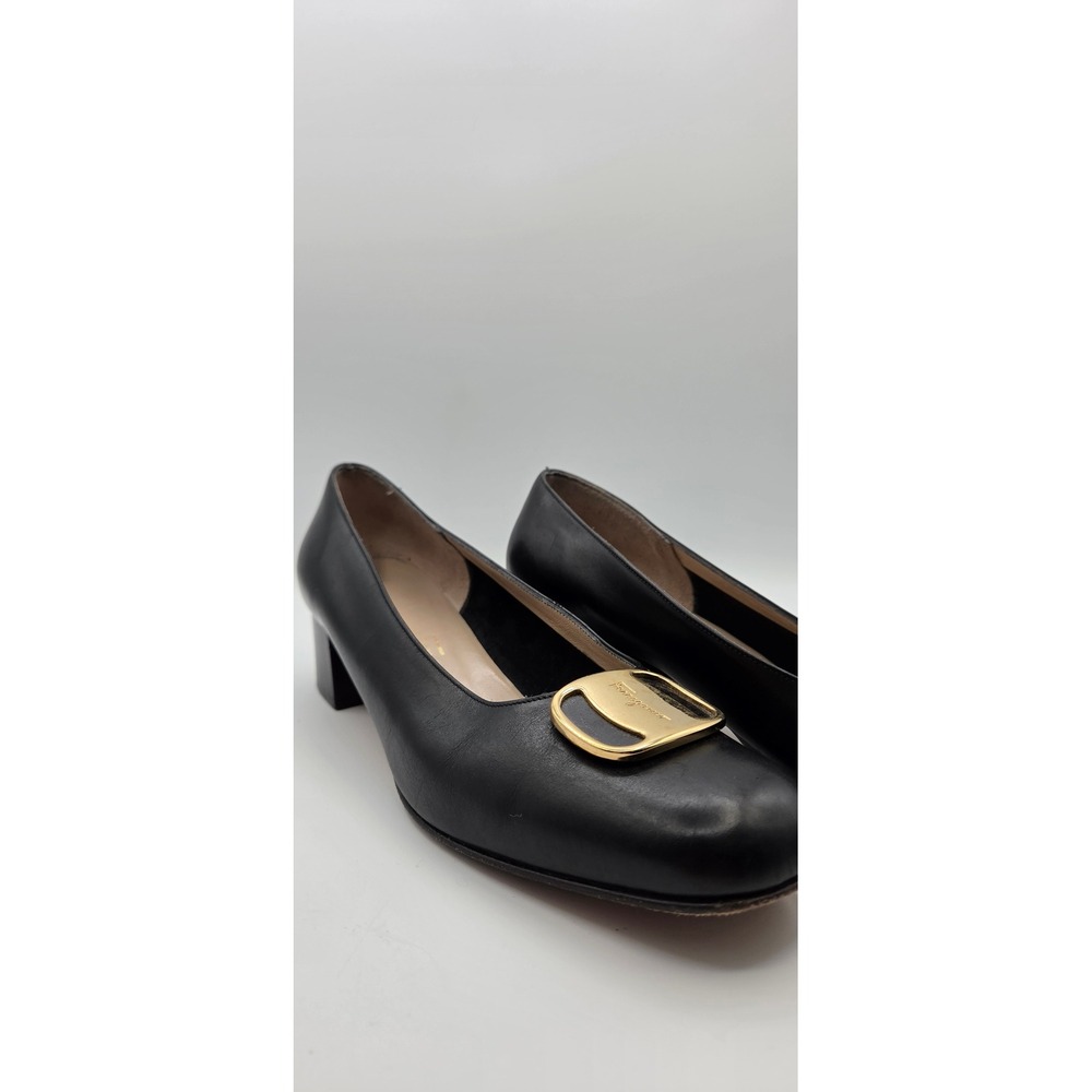 Salvatore Ferragamo Gancini Women's Pumps 8.5 B Black Leather Gold Buckle Italy - Picture 12 of 14